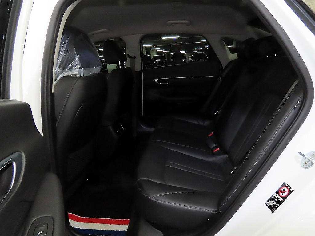 HYUNDAI Sonata - Vista 7