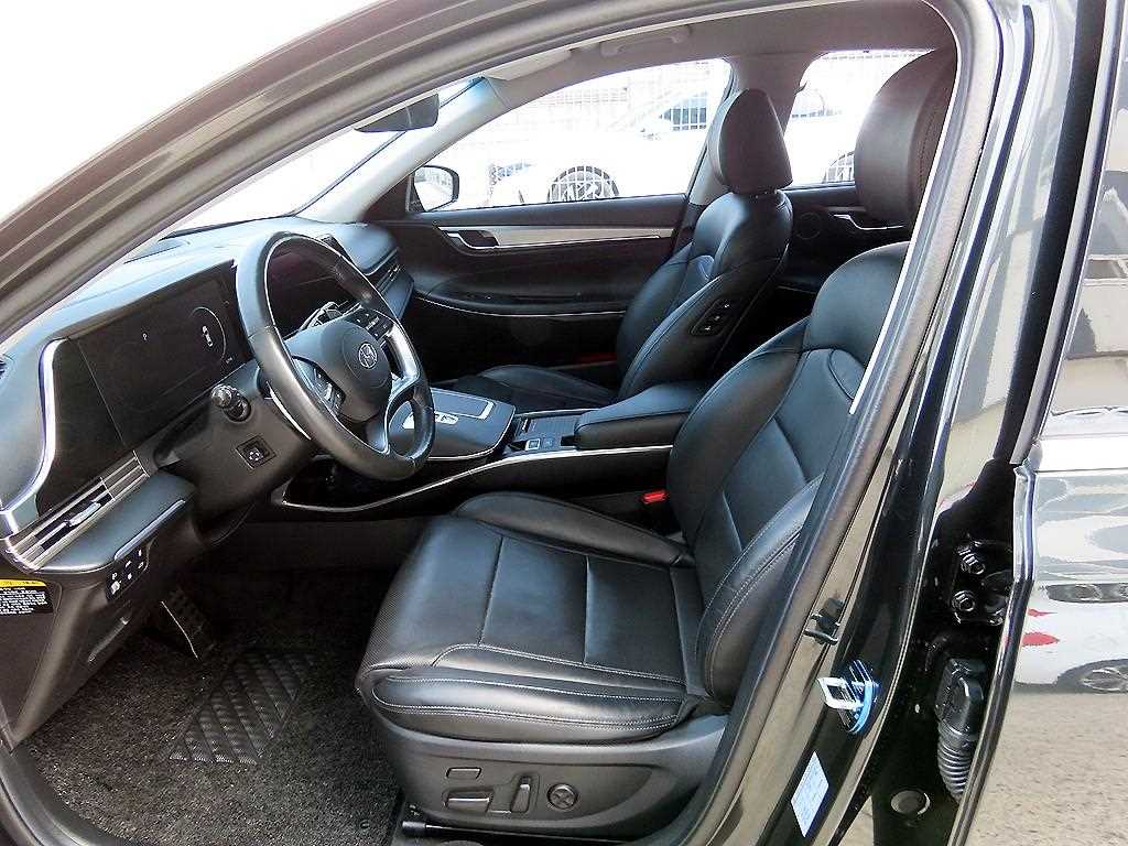 HYUNDAI Grandeur - Vista 5