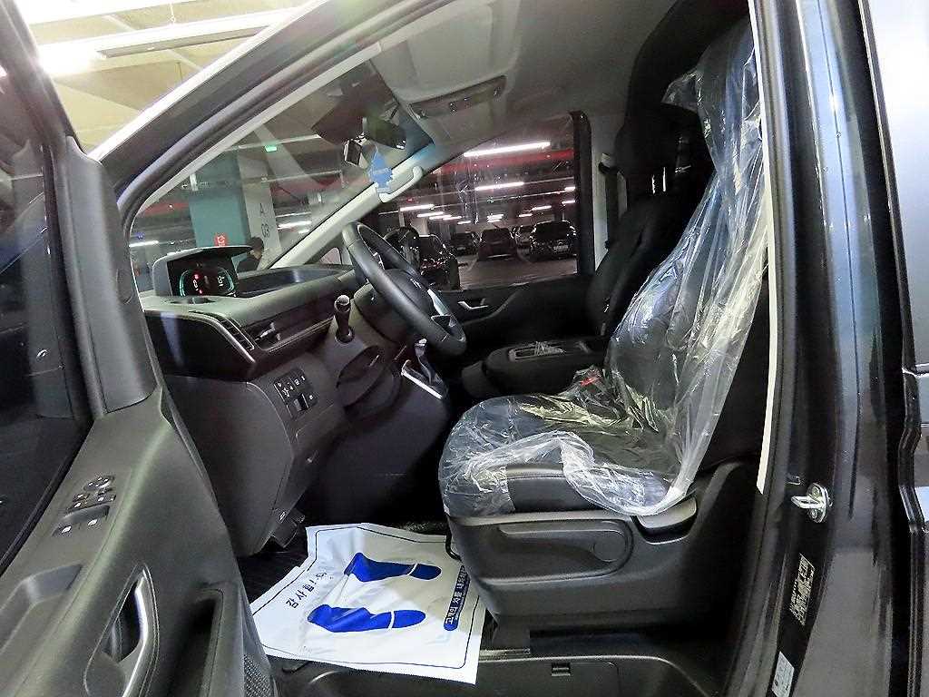 HYUNDAI Staria - Vista 6