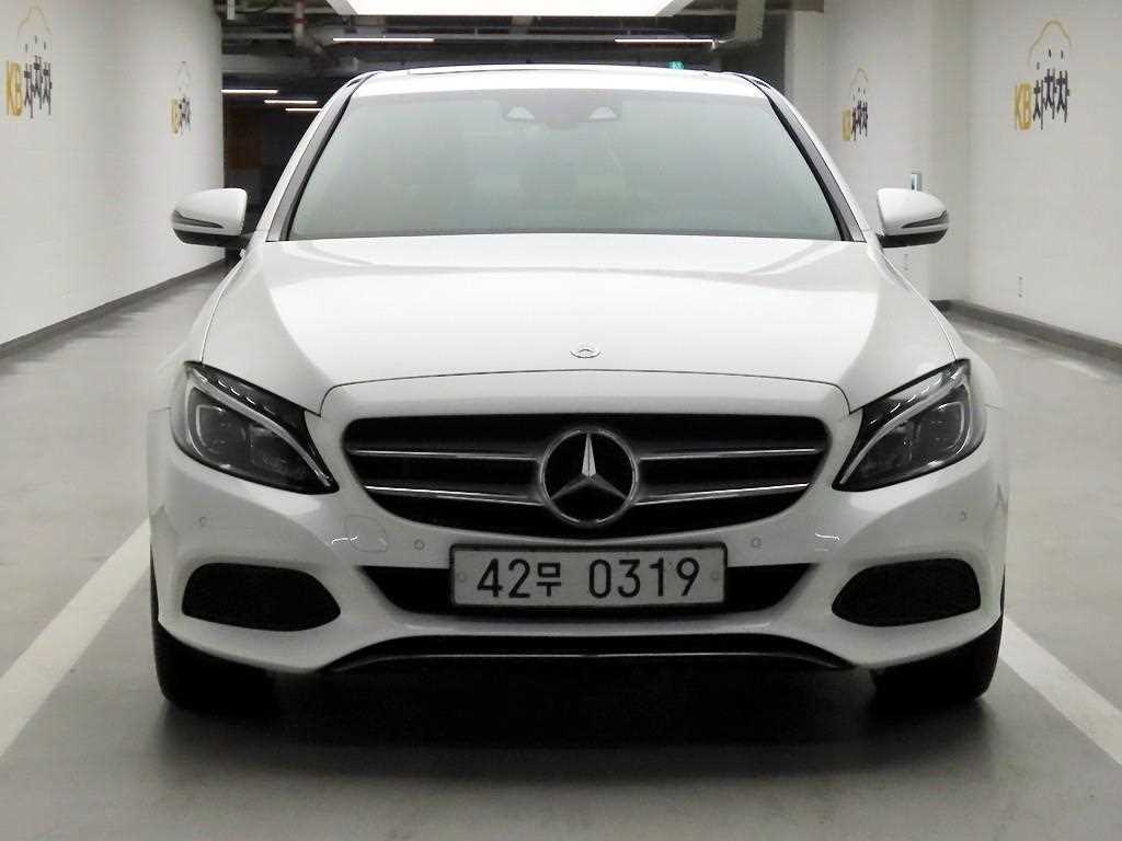 Mercedes Benz C Class - Vista 2