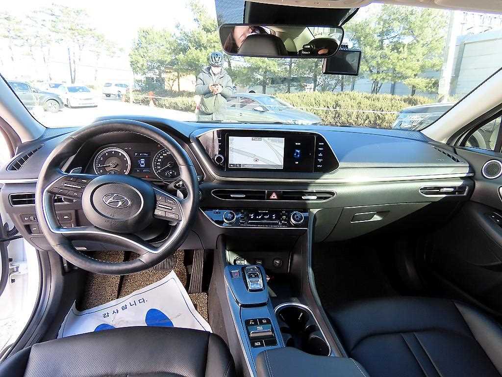 HYUNDAI Sonata - Vista 7