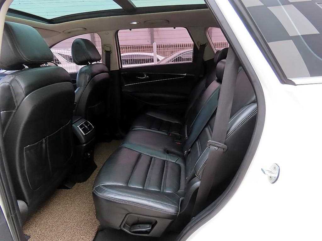 KIA Sorento - Vista 6