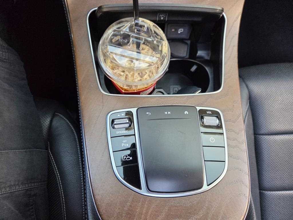 Mercedes Benz E class - Vista 9