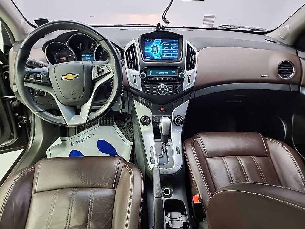 Chevrolet Cruise - Vista 7