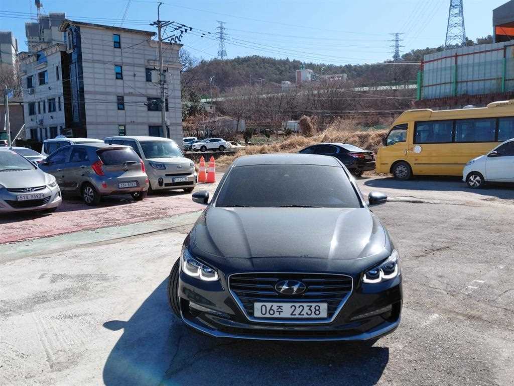 HYUNDAI Grandeur - Vista 3