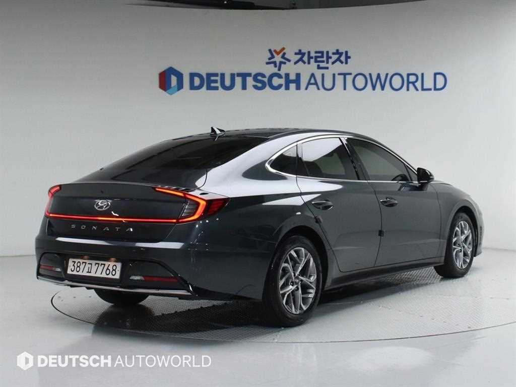 HYUNDAI Sonata - Vista 2