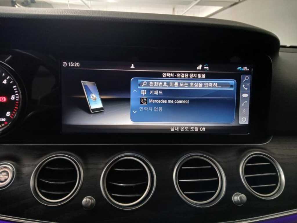 Mercedes Benz E class - Vista 12