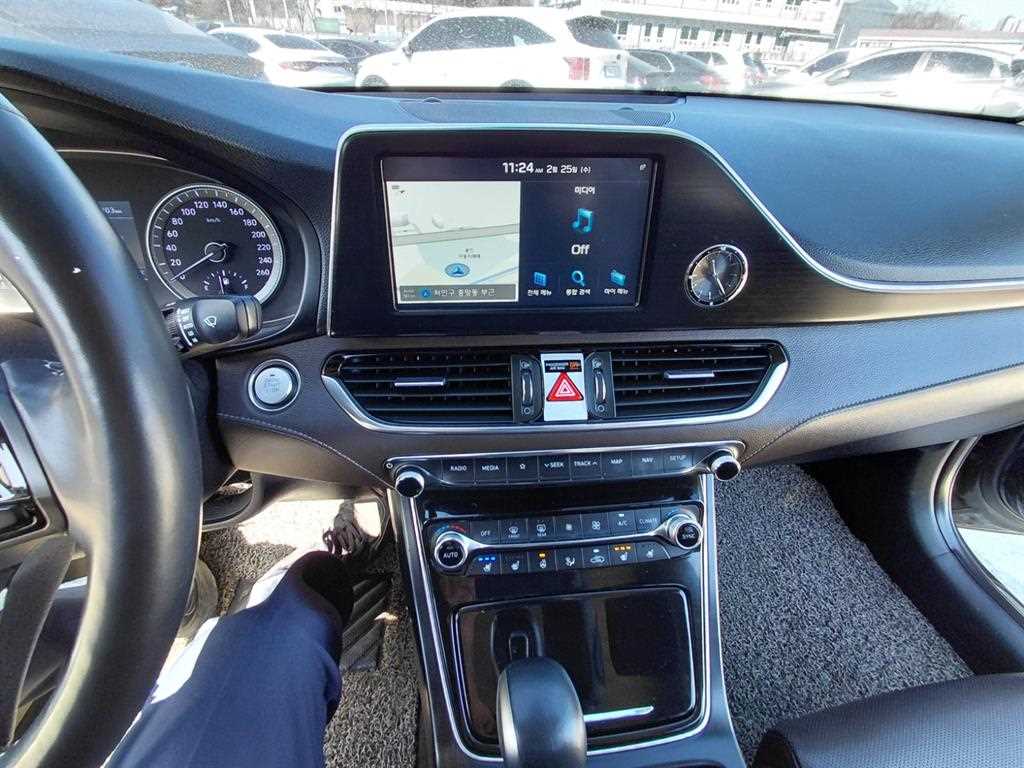 HYUNDAI Grandeur 2018 Negro - Importación desde Corea - HF Imports Iquique - Foto 15