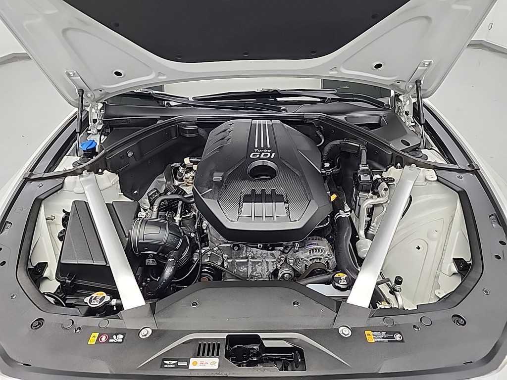 Genesis G70 - Vista 5