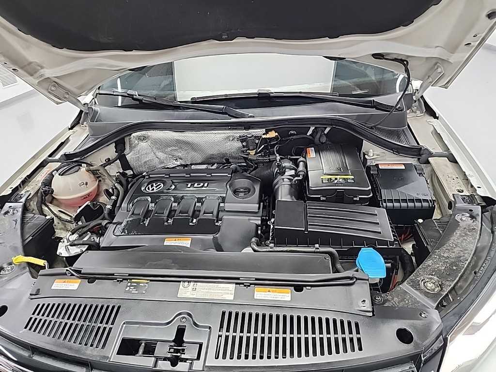 Volkswagen Tiguan - Vista 5