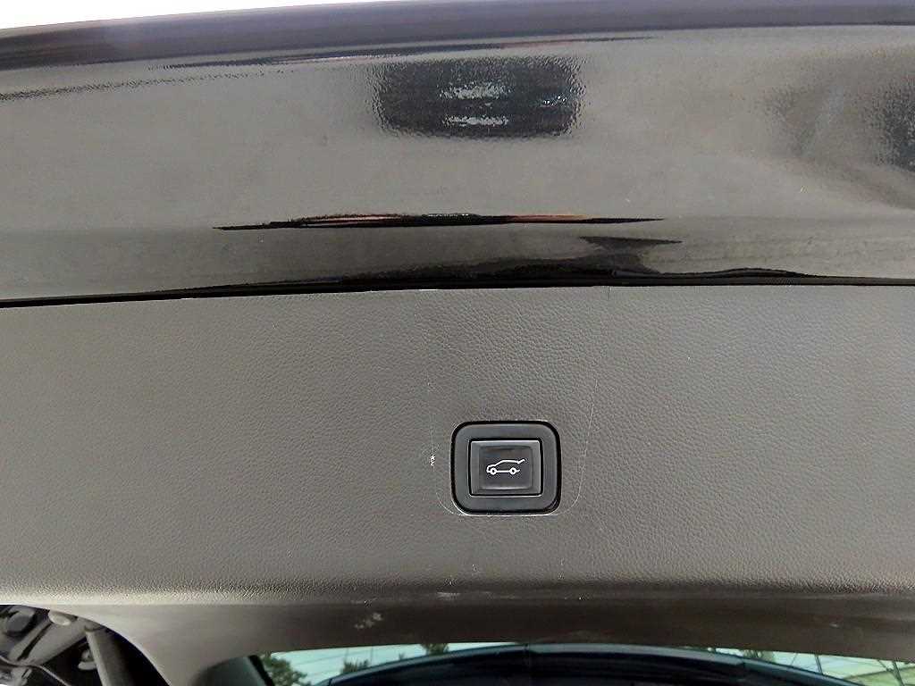 Chevrolet Travers 2022 Negro - Importación desde Corea - HF Imports Iquique - Foto 16