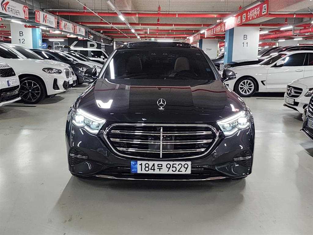 Mercedes Benz E class - Vista 2