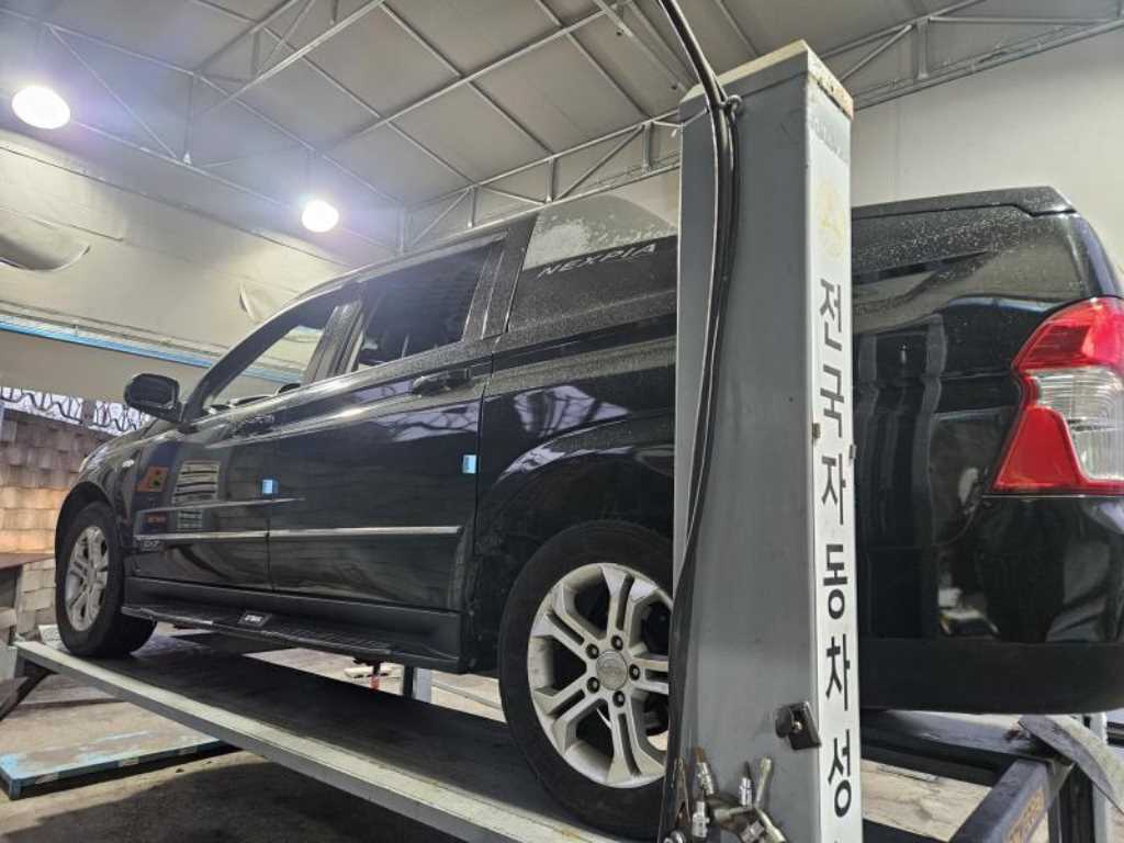 Ssangyong Korando - Vista 5