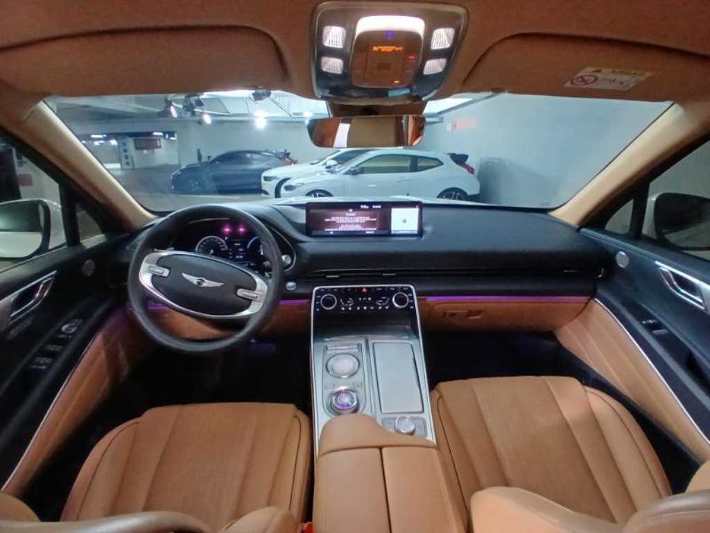 Genesis GV80 - Vista 6