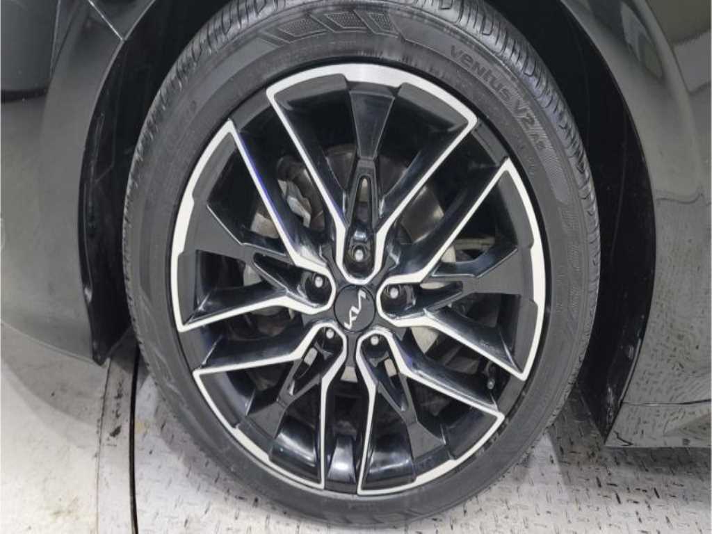 KIA K5 - Vista 12