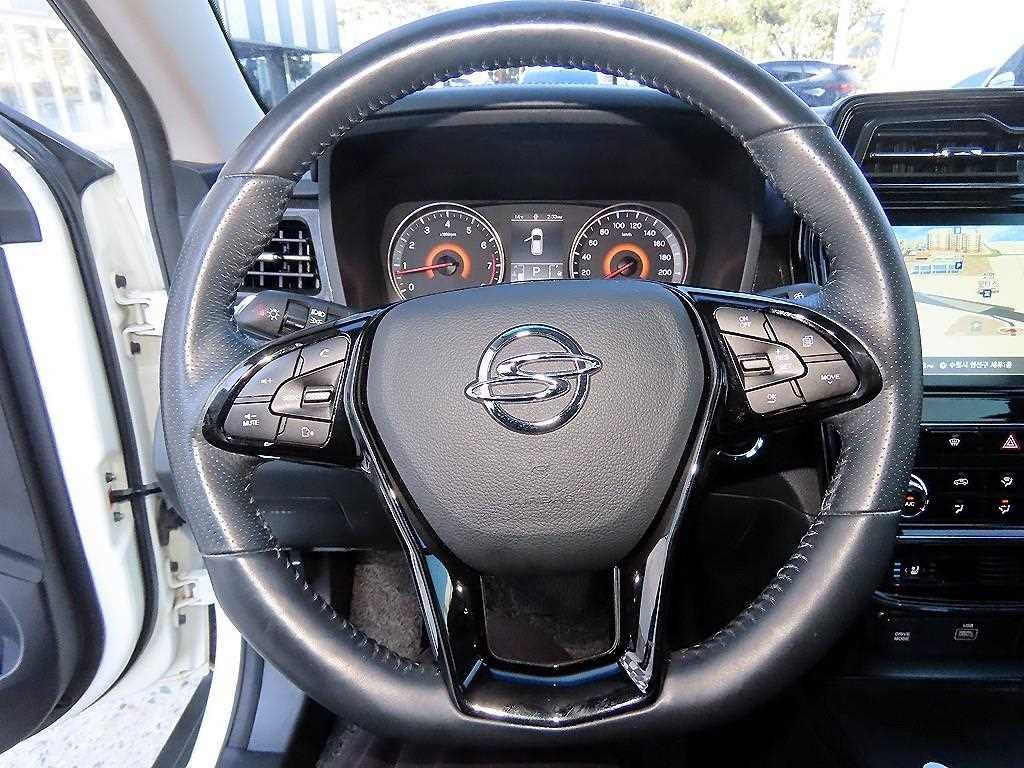 Ssangyong Tivoli - Vista 8