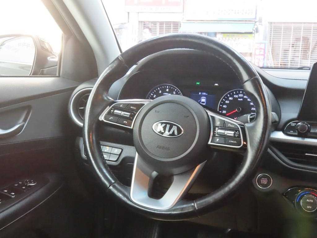 KIA K3 2020 Negro - Importación desde Corea - HF Imports Iquique - Foto 18