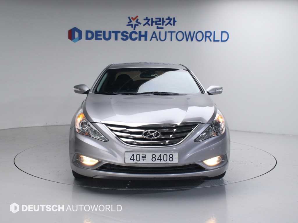 HYUNDAI Sonata - Vista 3