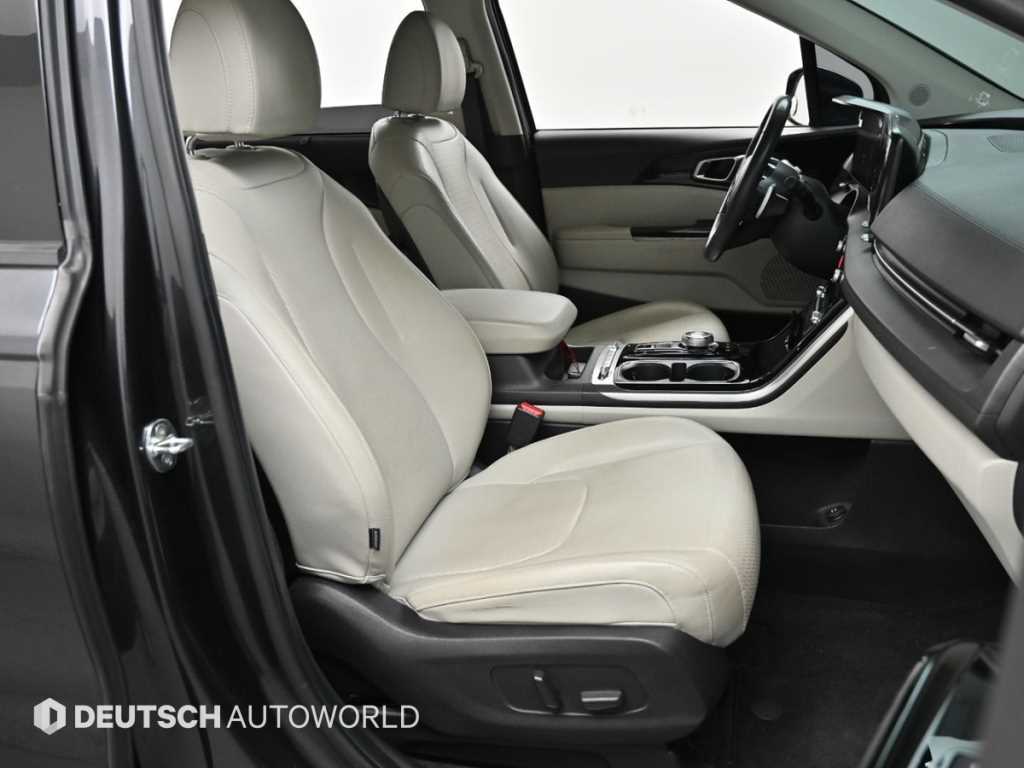 KIA Carnival - Vista 10