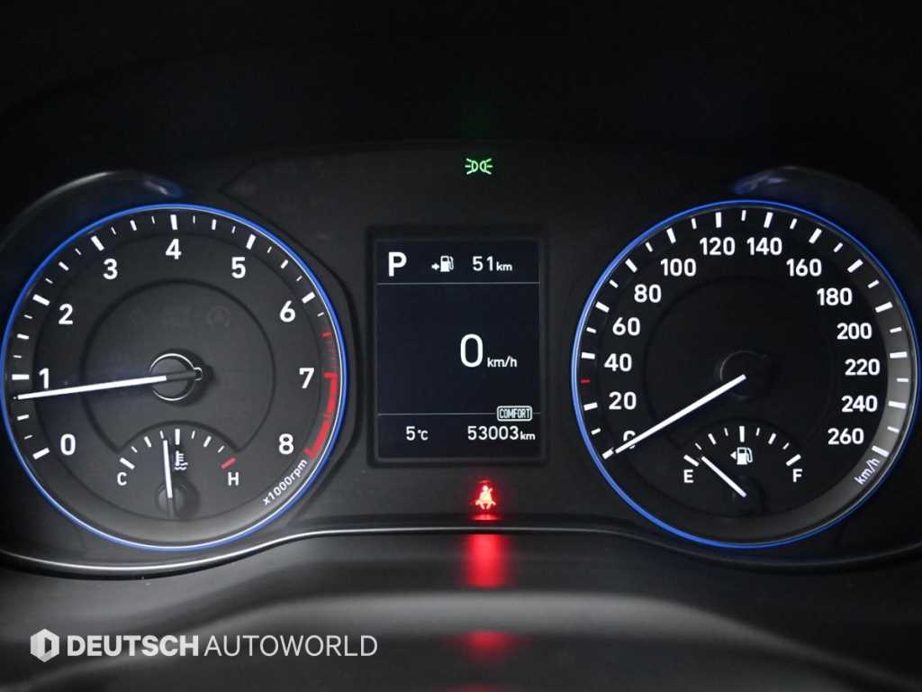 HYUNDAI Kona - Vista 8