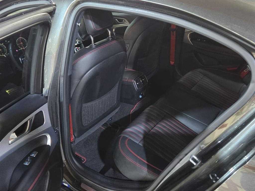 Genesis G70 - Vista 7