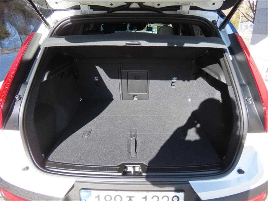 Volvo XC40 2021 - Importación desde Corea - HF Imports Iquique - Foto 18