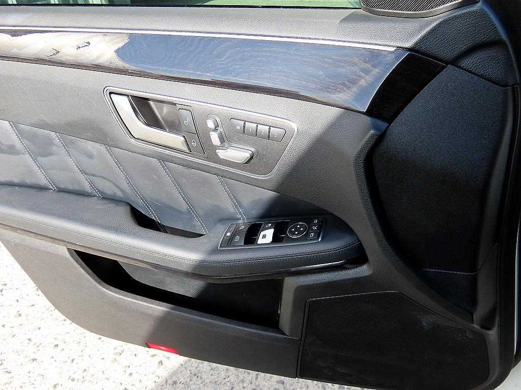 Mercedes Benz E class - Vista 11