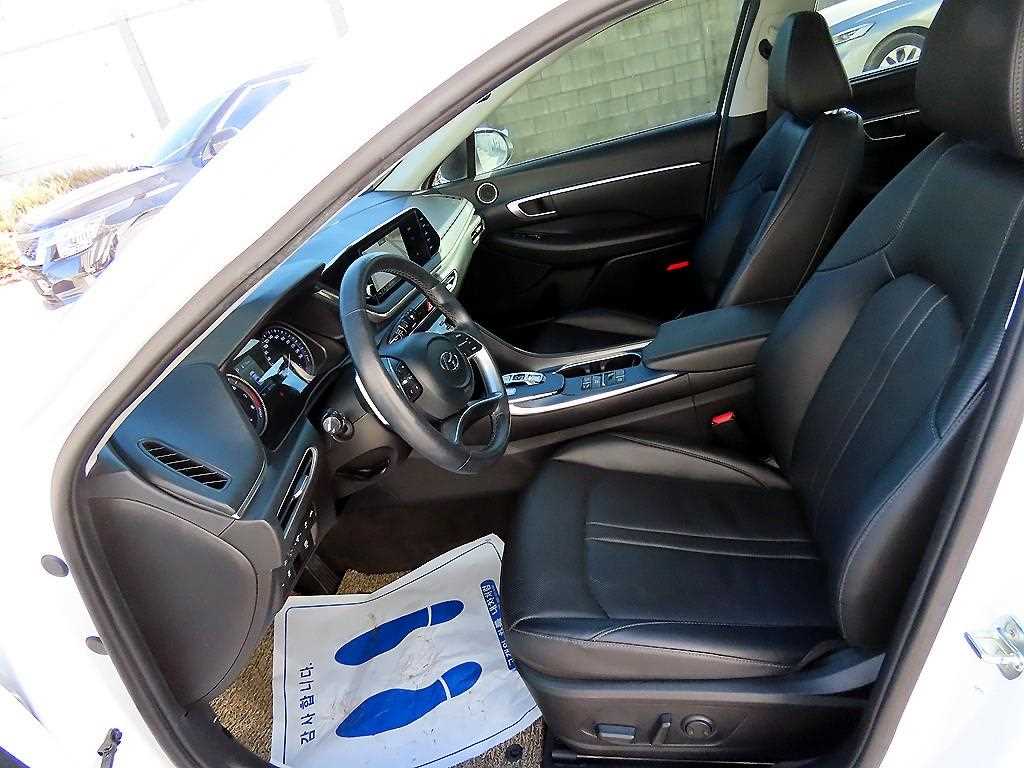 HYUNDAI Sonata - Vista 5