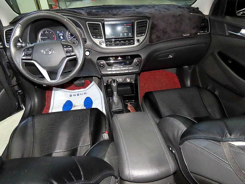 HYUNDAI Tucson - Vista 10