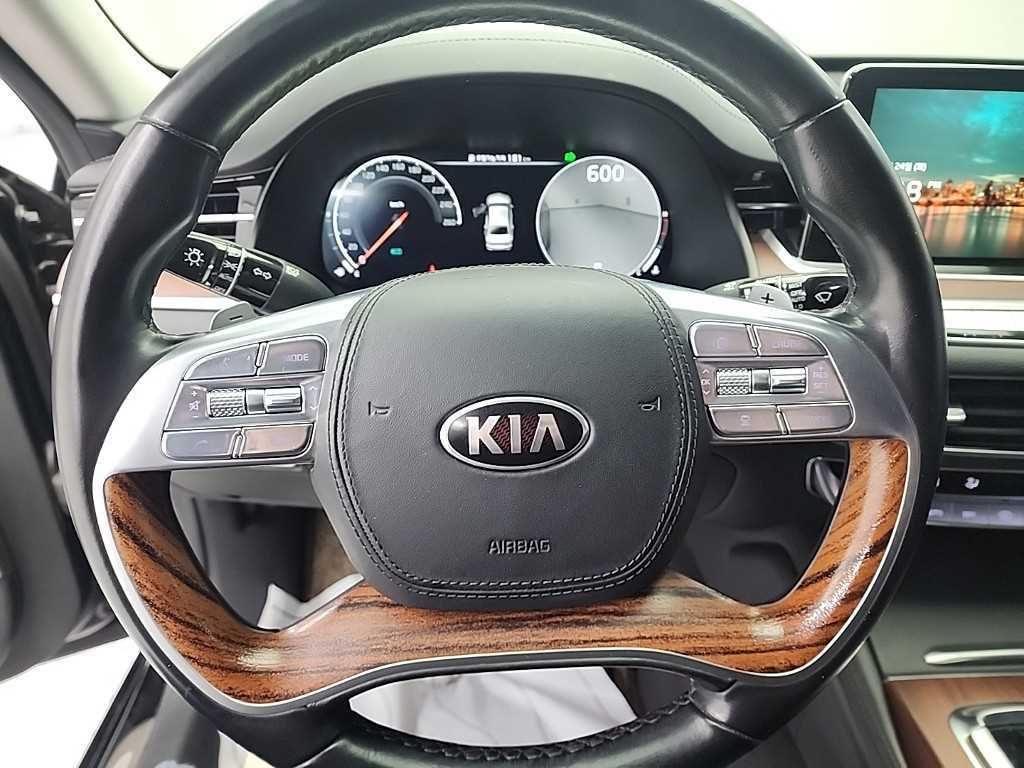 KIA K9 - Vista 9