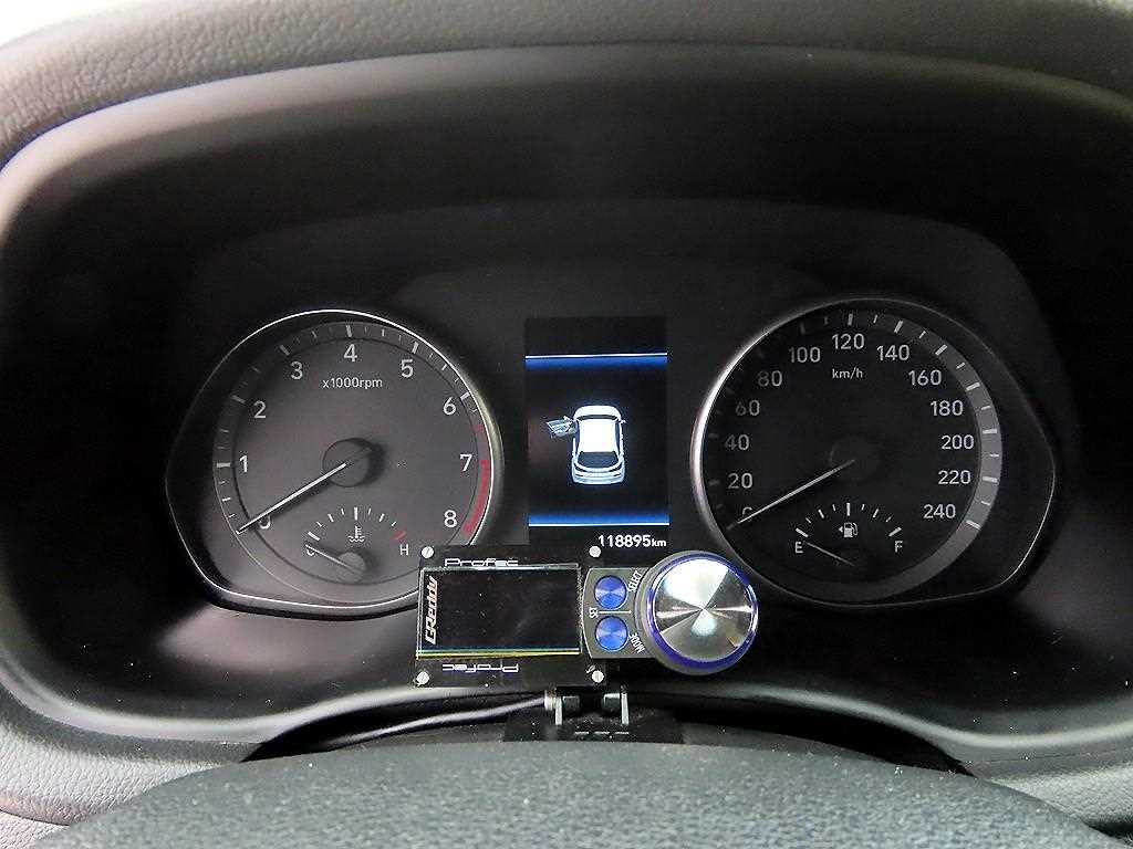 HYUNDAI i30 - Vista 9