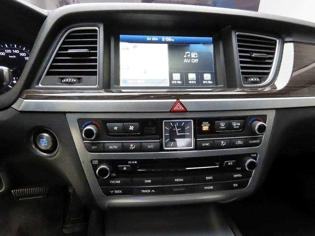 Genesis G80 - Vista 10