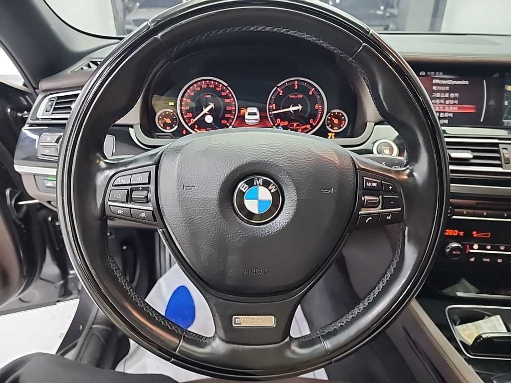 BMW 7 Series - Vista 9