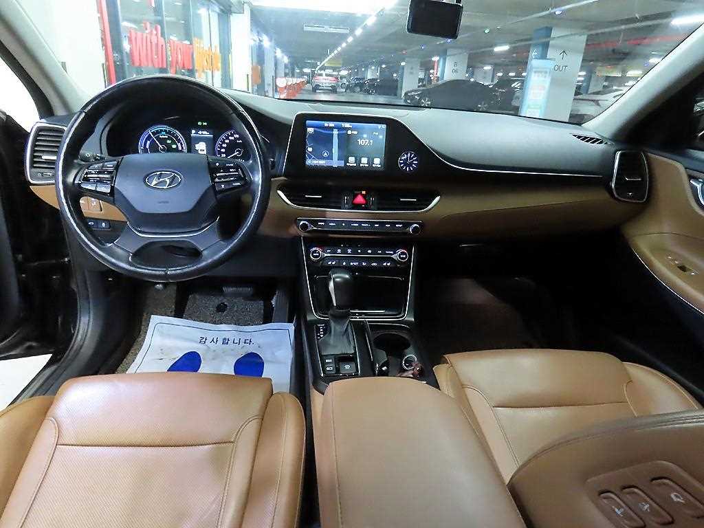 HYUNDAI Grandeur - Vista 10