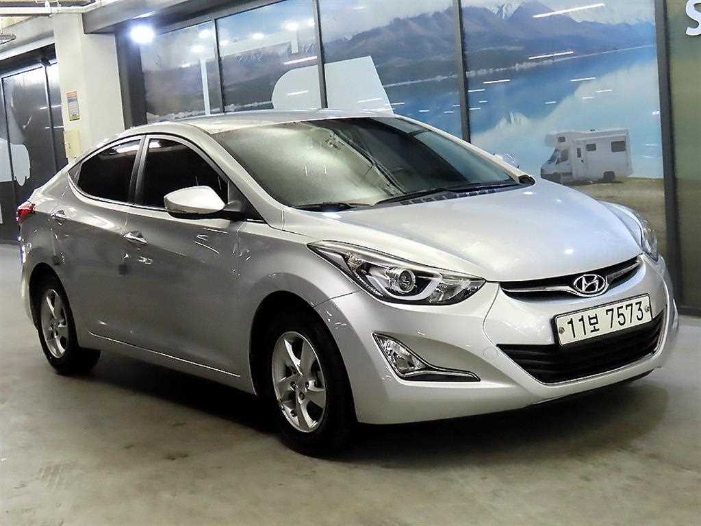 HYUNDAI Avante 2016 Plateado - Importación desde Corea - HF Imports Iquique - Foto 1