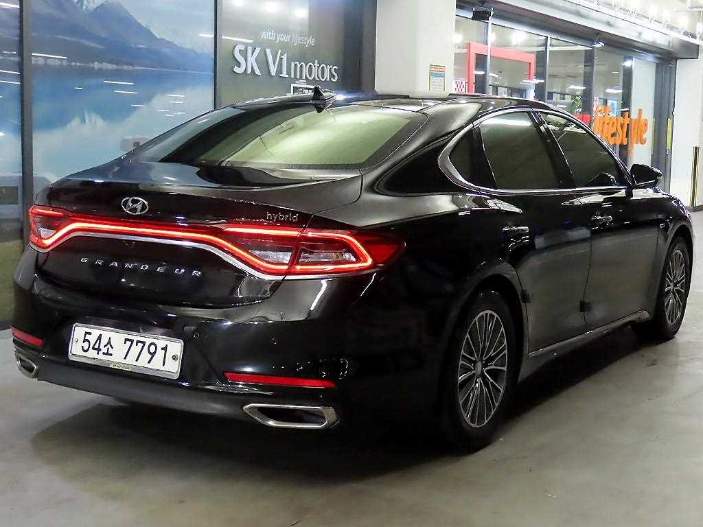 HYUNDAI Grandeur - Vista 4