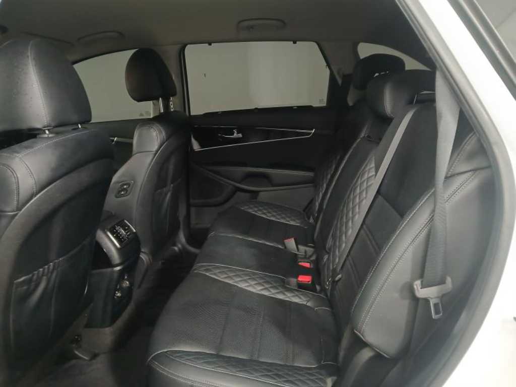 KIA Sorento - Vista 7