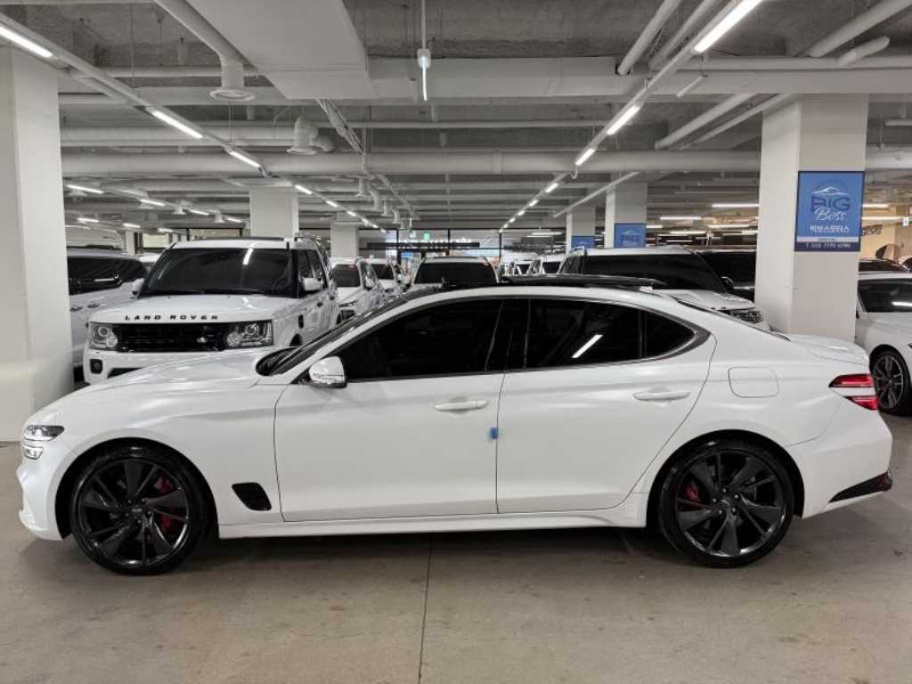 Genesis G70 - Vista 5