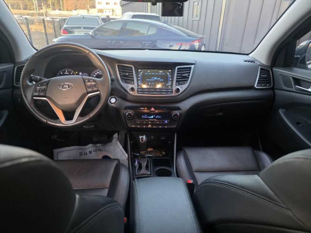 HYUNDAI Tucson - Vista 7
