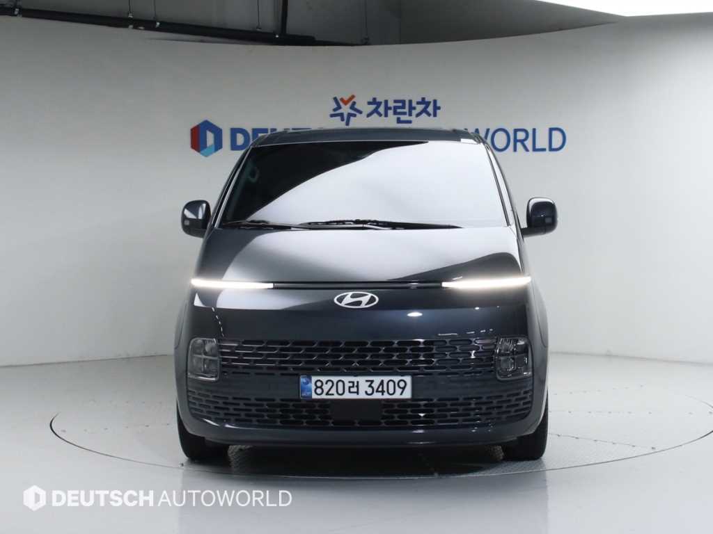 HYUNDAI Staria - Vista 3