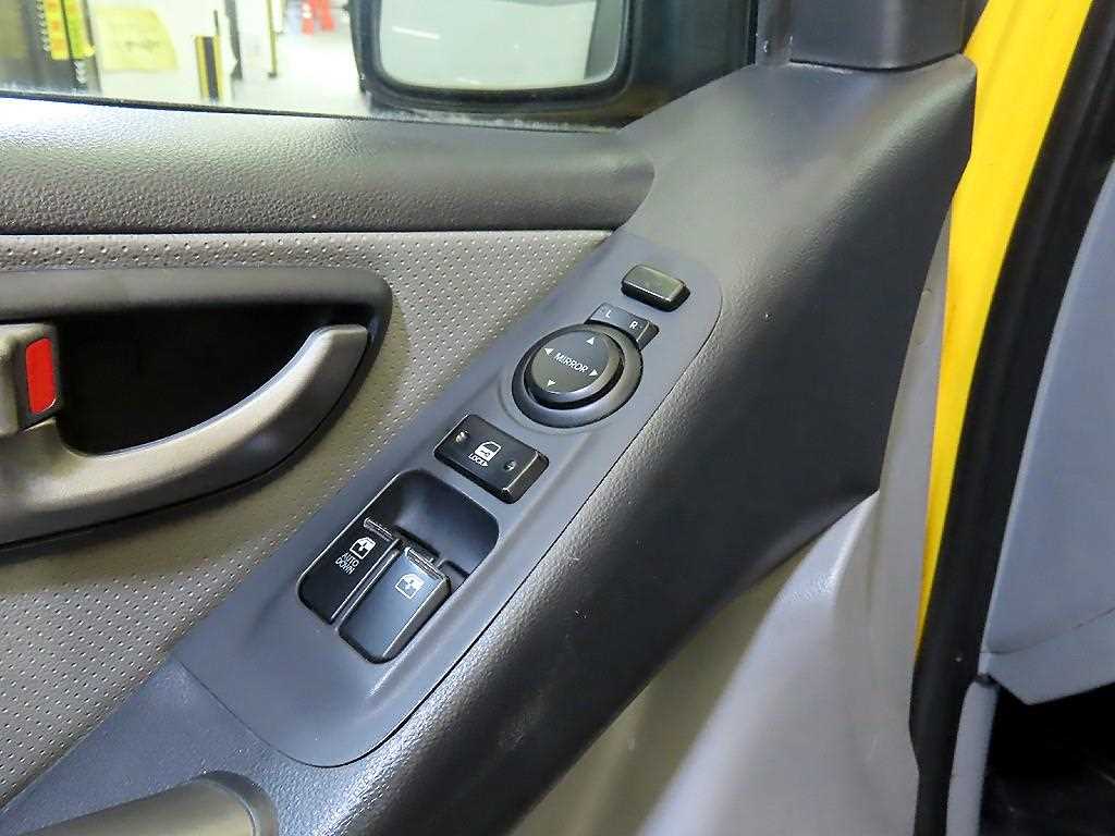 HYUNDAI Starex 2015 Amarillo - Importación desde Corea - HF Imports Iquique - Foto 16