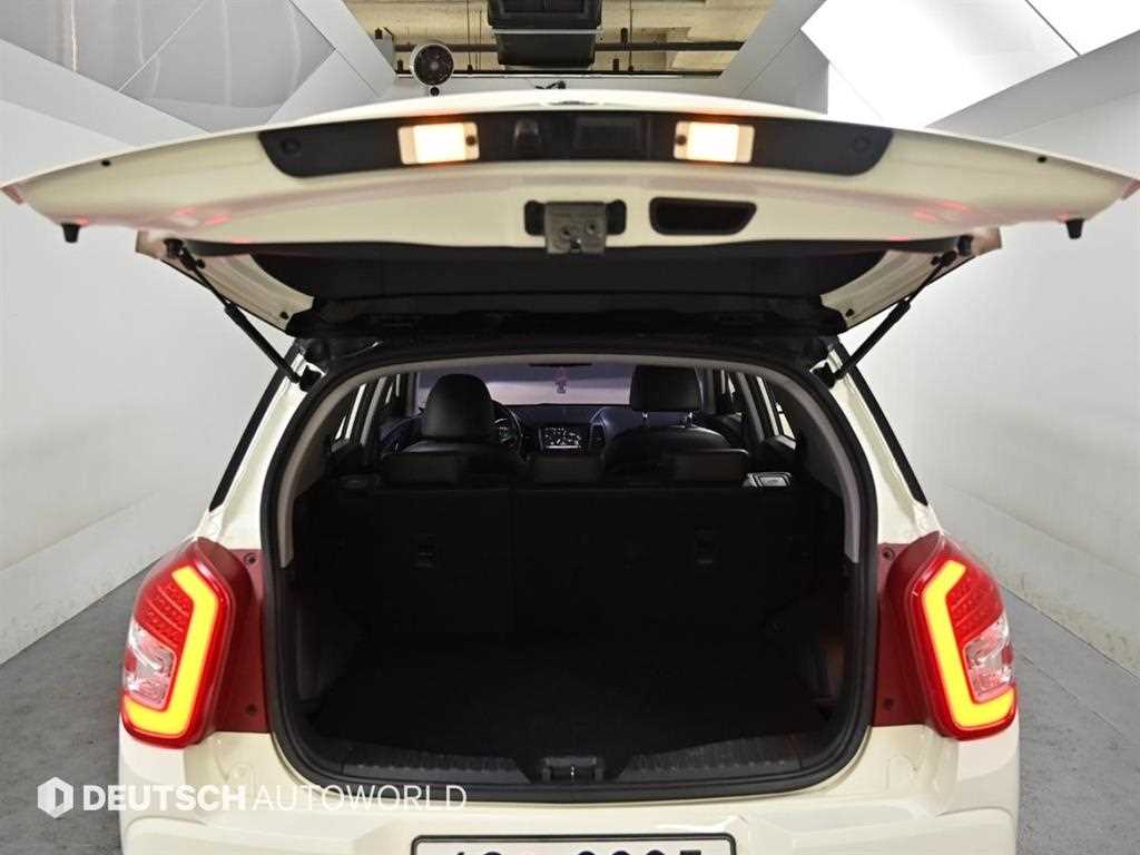 Ssangyong Tivoli 2016 Blanco - Importación desde Corea - HF Imports Iquique - Foto 20