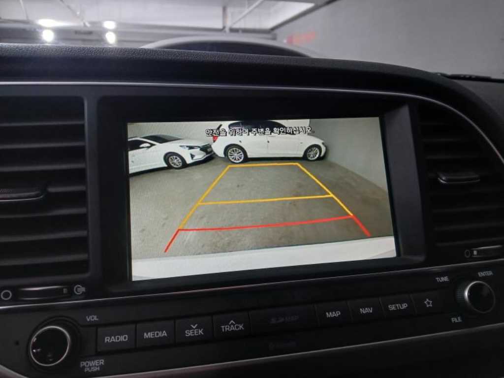 HYUNDAI Avante 2018 Blanco - Importación desde Corea - HF Imports Iquique - Foto 15