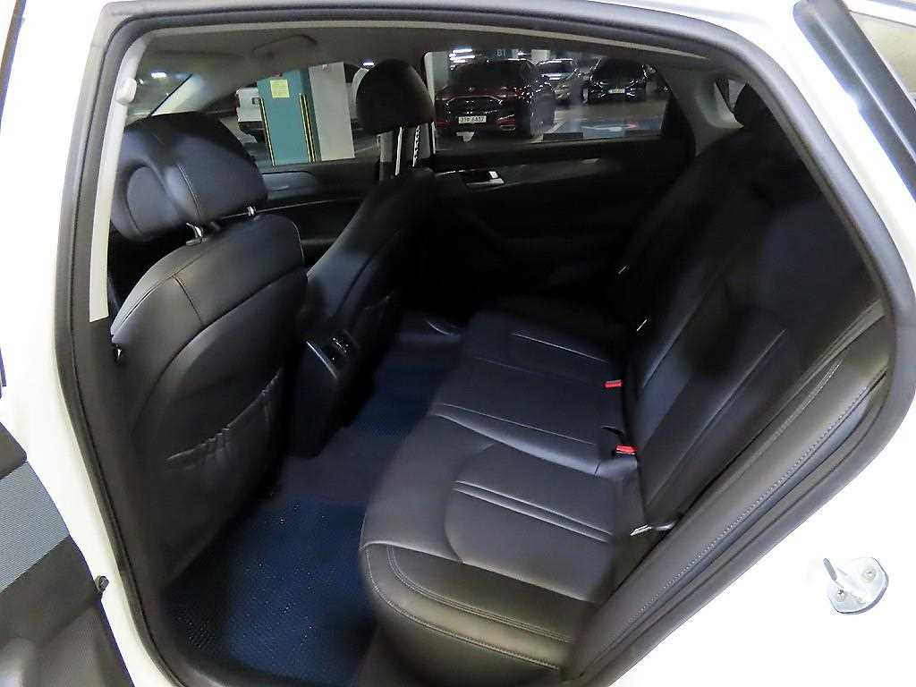 HYUNDAI Sonata - Vista 7