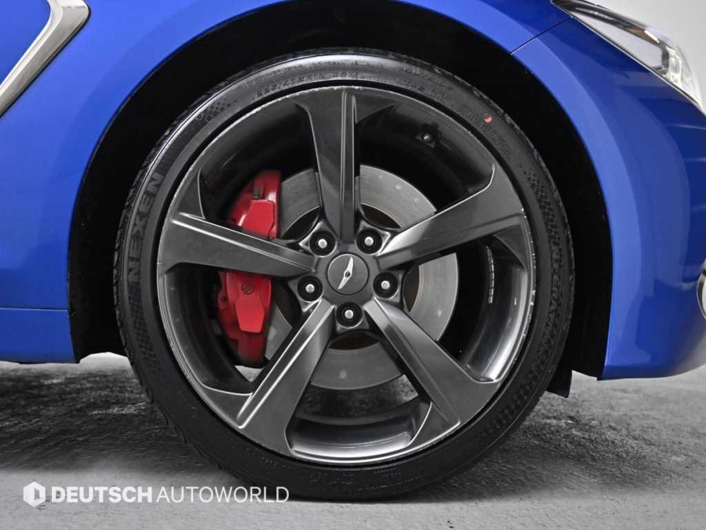 Genesis G70 - Vista 5