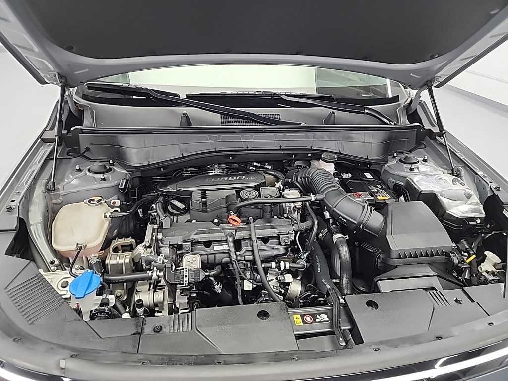 HYUNDAI Kona - Vista 5