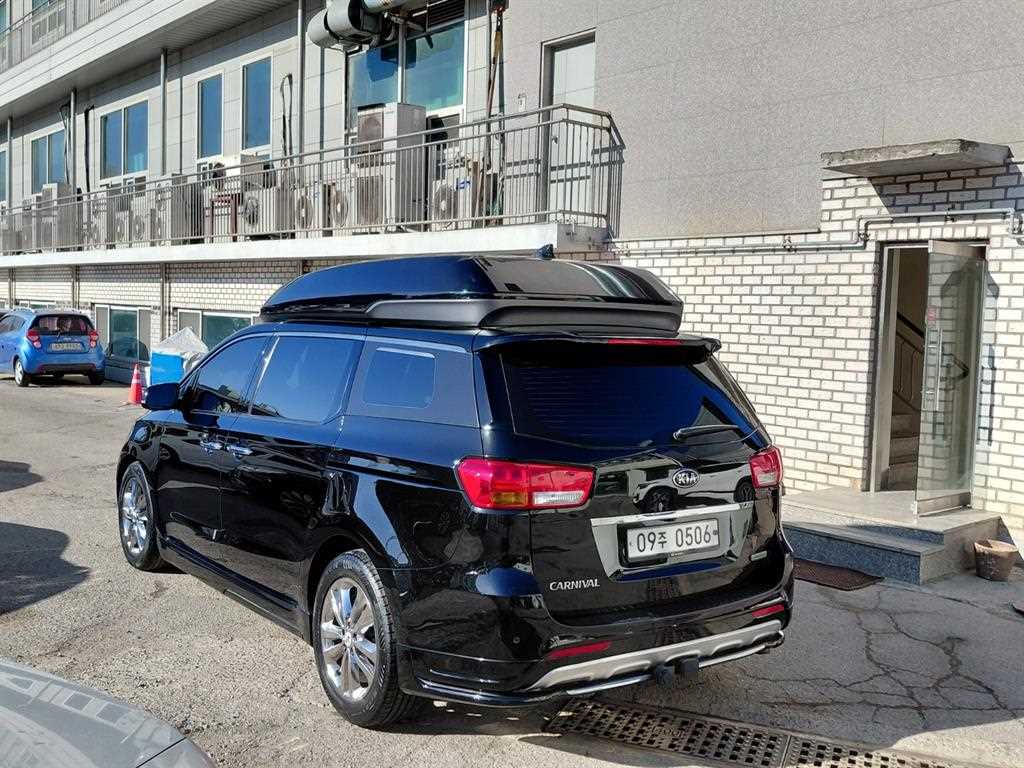 KIA Carnival - Vista 2