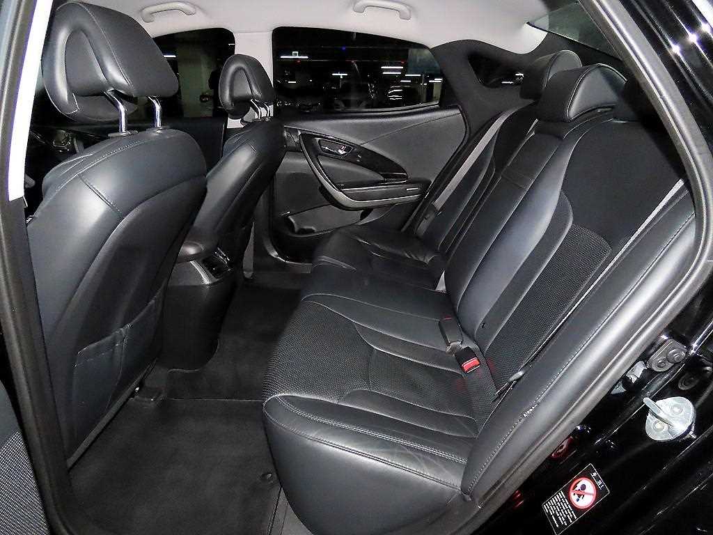 HYUNDAI Grandeur - Vista 7