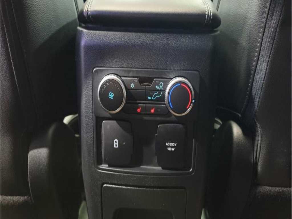 Ford Explorer - Vista 9