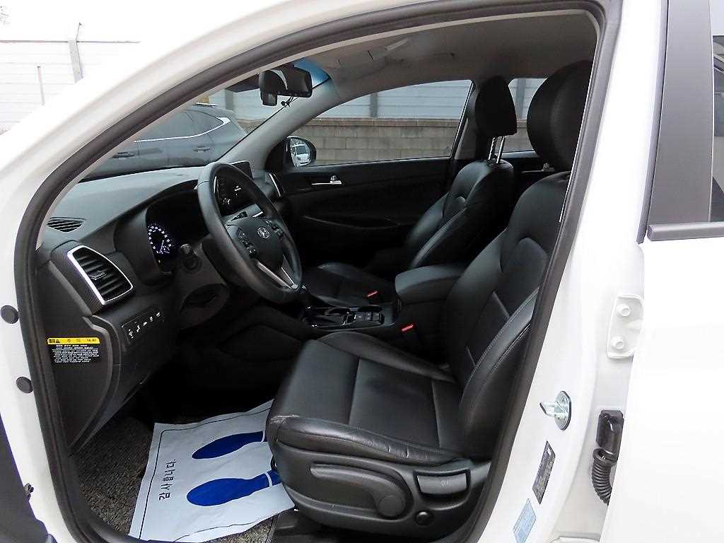 HYUNDAI Tucson - Vista 5